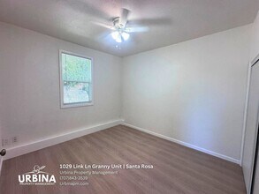 1029 Link Ln in Santa Rosa, CA - Building Photo - Building Photo