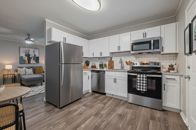 Villas Northpoint/Southpoint Apartments in Spring Lake, NC - Foto de edificio - Building Photo