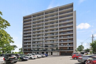 101 Langlois Ave in Windsor, ON - Building Photo - Building Photo