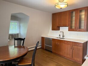 42 Irving St in Medford, MA - Building Photo - Building Photo