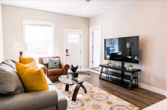 814 W Arapahoe Ave in Salt Lake City, UT - Foto de edificio - Building Photo