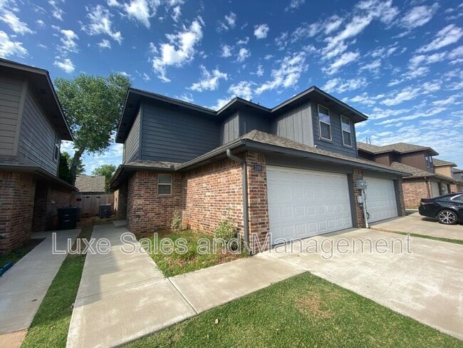 2100 Buena Vida Ln
