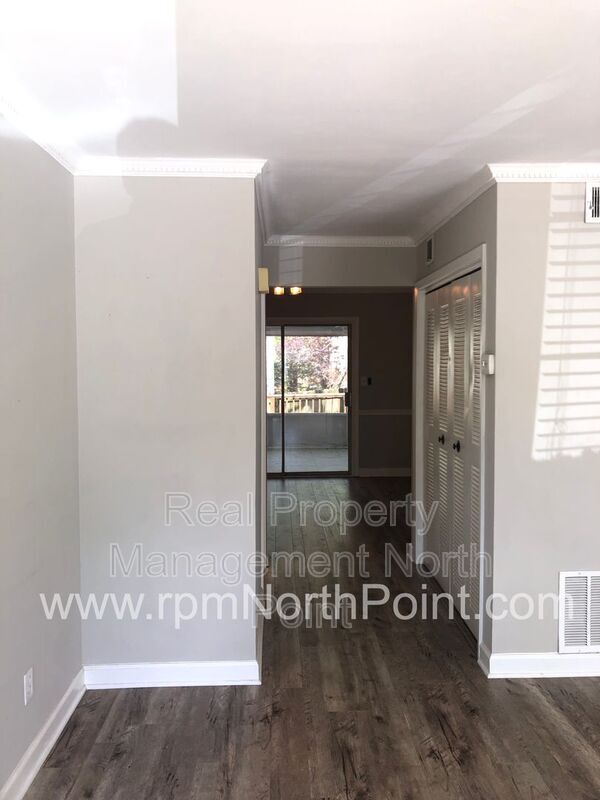 676 Anderson Walk in Marietta, GA - Building Photo - Building Photo