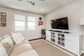 717 W Lakeshore Landing Dr in Slidell, LA - Building Photo - Building Photo