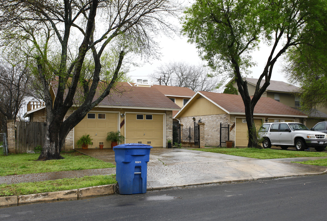 9315 Contessa Dr in San Antonio, TX - Building Photo