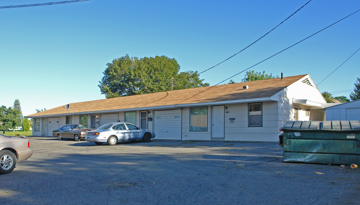 3002-3016 N Perry St in Spokane, WA - Building Photo