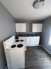 302 W Alice Ave in Kingsville, TX - Building Photo - Building Photo