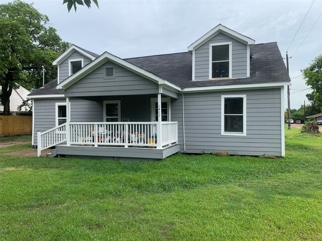property at 1411 Miles St