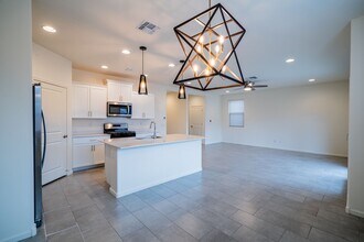 11896 W Charismatic Dr in Marana, AZ - Foto de edificio - Building Photo