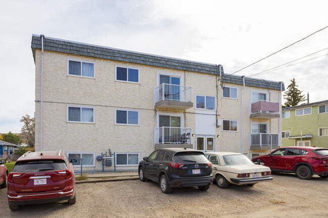 Halsbury House in Drumheller, AB - Building Photo - Building Photo