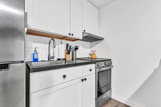 121 Porter Ave in Buffalo, NY - Building Photo - Building Photo