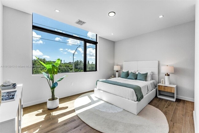 523 NE 61st St in Miami, FL - Building Photo - Building Photo