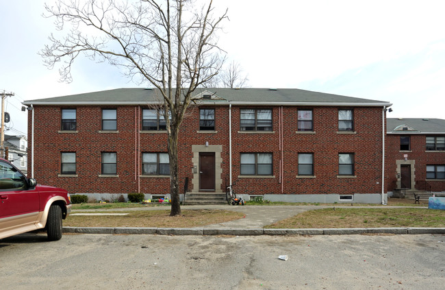 7-15 Gardner St in Waltham, MA - Foto de edificio - Building Photo