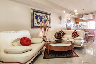 2670 W 60th St in Hialeah, FL - Building Photo - Building Photo