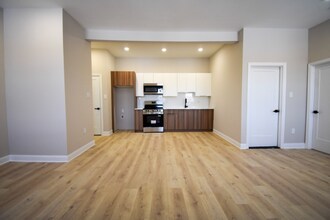 1030 N 48th St in Philadelphia, PA - Building Photo - Building Photo