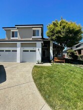 262 Canyon Lakes Pl in San Ramon, CA - Building Photo - Building Photo