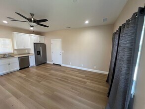 1263 Nunneley Rd in Paradise, CA - Foto de edificio - Building Photo