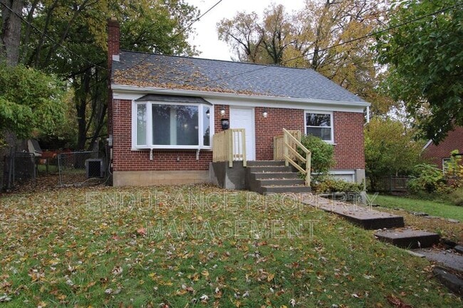 property at 1646 Raglan St