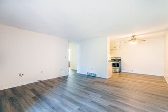 75 Shepard Square in Brevard, NC - Building Photo - Building Photo