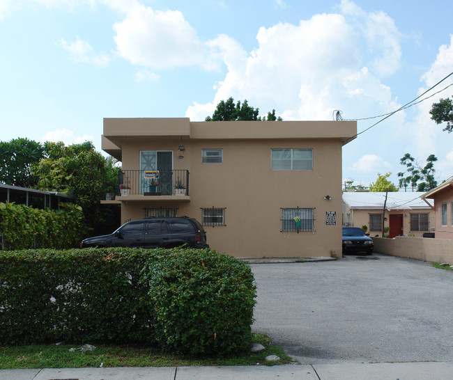 1328 SW 4th St in Miami, FL - Building Photo - Building Photo