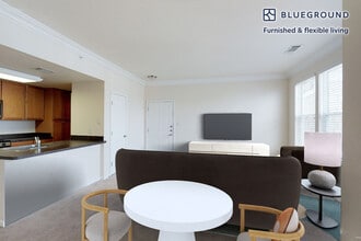 1299 Corporate Dr in Westbury, NY - Building Photo - Building Photo