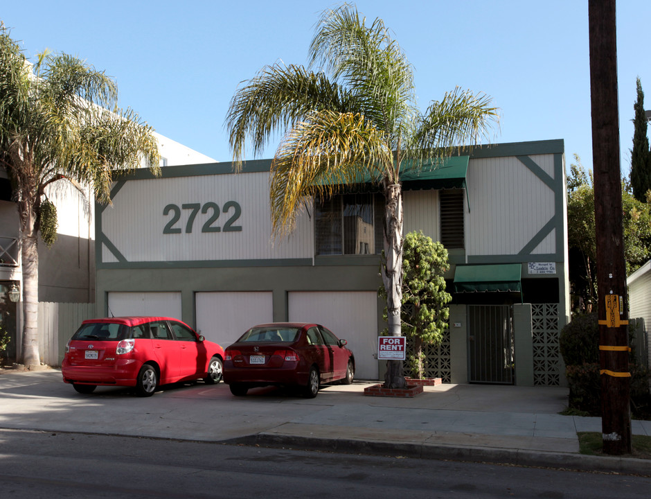 2722 E 3rd St in Long Beach, CA - Foto de edificio