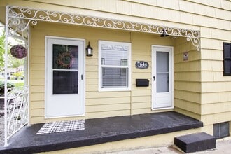 7644 Baltimore Ave in Kansas City, MO - Building Photo - Building Photo