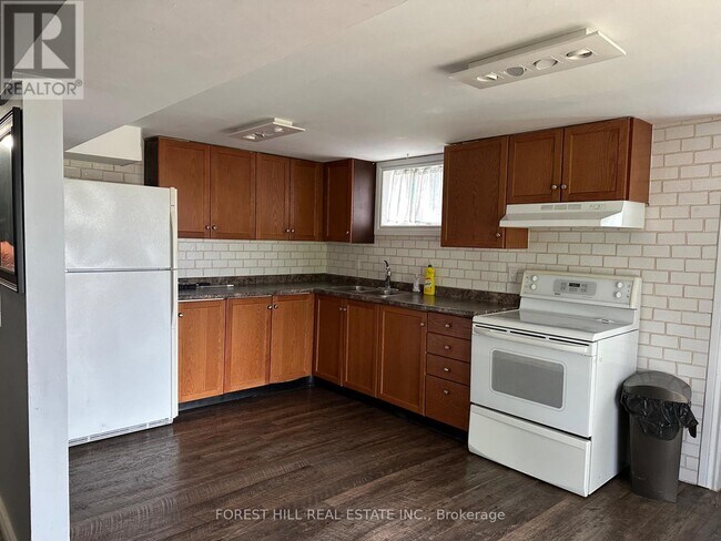 354 Britannia Ave in Bradford West Gwillimbury, ON - Building Photo - Building Photo