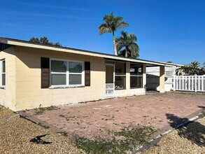 6002 Lords Ave in Sarasota, FL - Building Photo - Building Photo