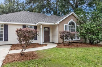 1366 Valmont St in Mandeville, LA - Building Photo - Building Photo