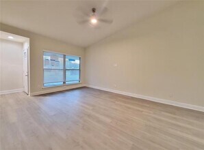 13606 Flagstone Ln in Dallas, TX - Building Photo - Building Photo