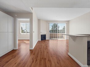 The Madison Apartments in Pasadena, CA - Foto de edificio - Building Photo