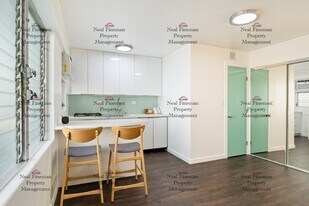 235 Lili?uokalani Ave in Honolulu, HI - Building Photo