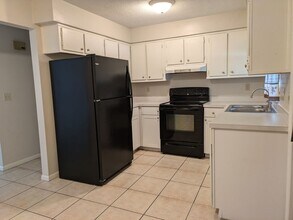 21696 SW Raintree St in Dunnellon, FL - Building Photo - Building Photo