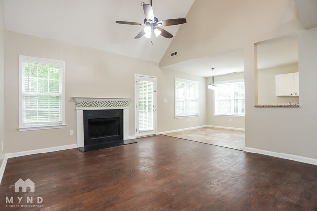 2060 Club Bay Dr in Villa Rica, GA - Building Photo - Building Photo