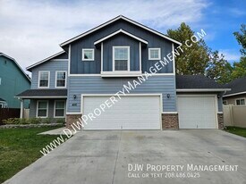 4110 W Meadowpine St in Meridian, ID - Building Photo