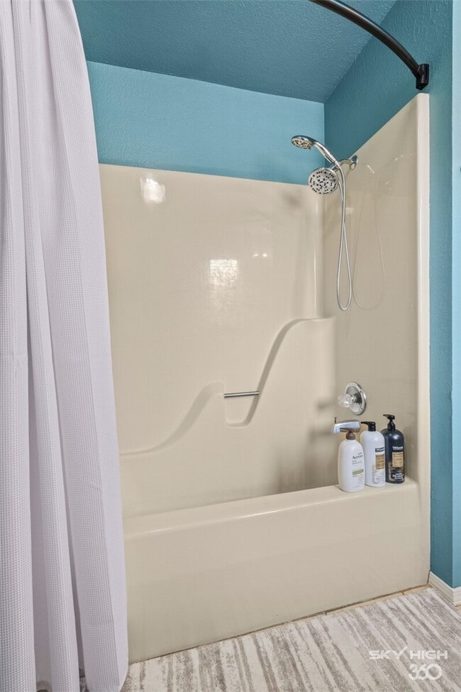 property at 13 Yarmouth Dr