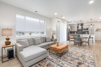 5795 Champlain Dr in Timnath, CO - Building Photo - Building Photo