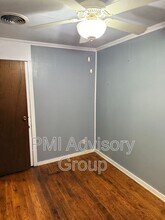 829 SW Cambridge Ave in Topeka, KS - Building Photo - Building Photo