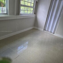 1951 SW 70th Way in North Lauderdale, FL - Building Photo - Building Photo