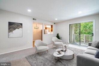 2792 Bordeaux Pl in Woodbridge, VA - Foto de edificio - Building Photo