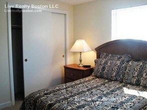 12 Totman Dr in Woburn, MA - Foto de edificio - Building Photo