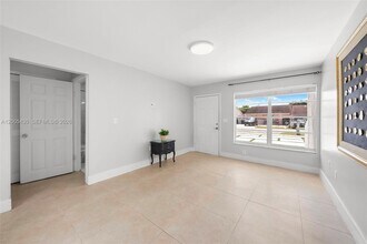 31 NW 108th Ct in Miami, FL - Building Photo - Building Photo