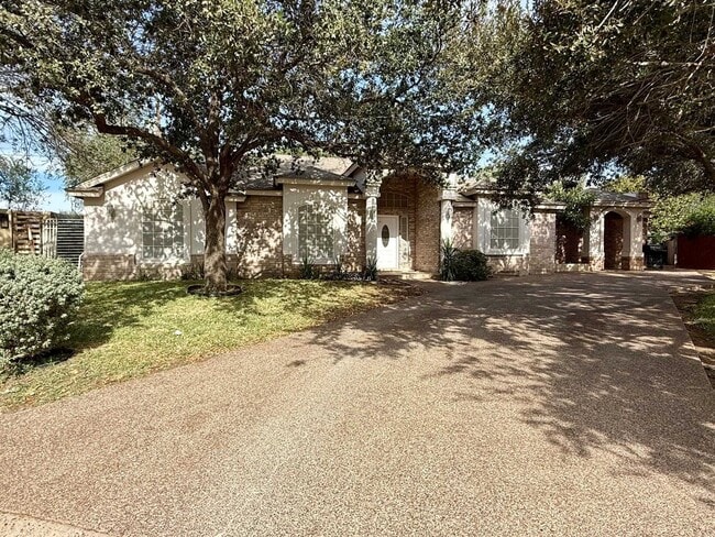 12613 River Bend Cir in Laredo, TX - Building Photo - Building Photo