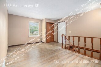 5788 Madison Ave SE in Grand Rapids, MI - Building Photo - Building Photo