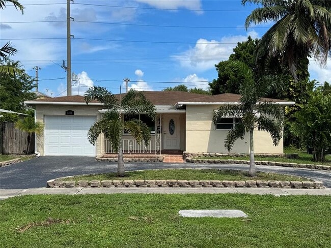 property at 1401 N 31st Rd
