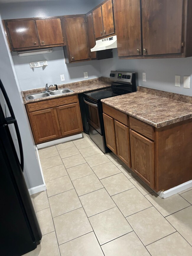 5741 Aftonshire Dr in Fayetteville, NC - Building Photo - Building Photo
