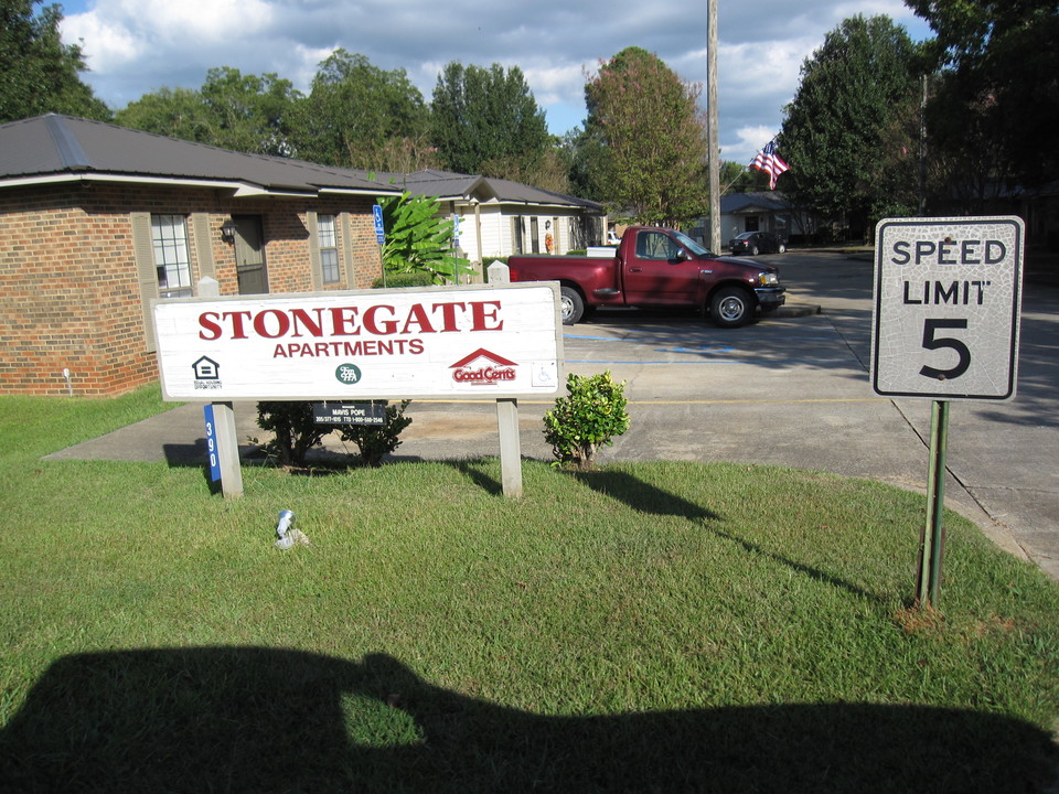 Stonegate Apartments in Rockford, AL - Building Photo