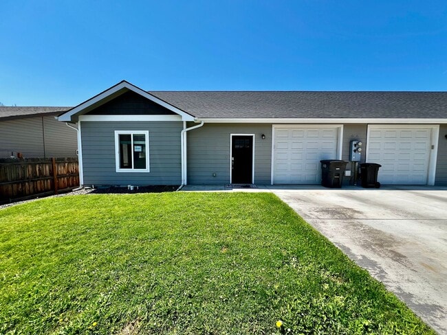 606 S 81st Pl in Yakima, WA - Building Photo - Building Photo