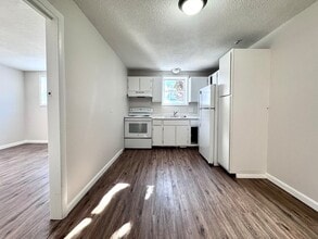 50-58-58 Walnut St, Unit B2 in Waltham, MA - Building Photo - Building Photo